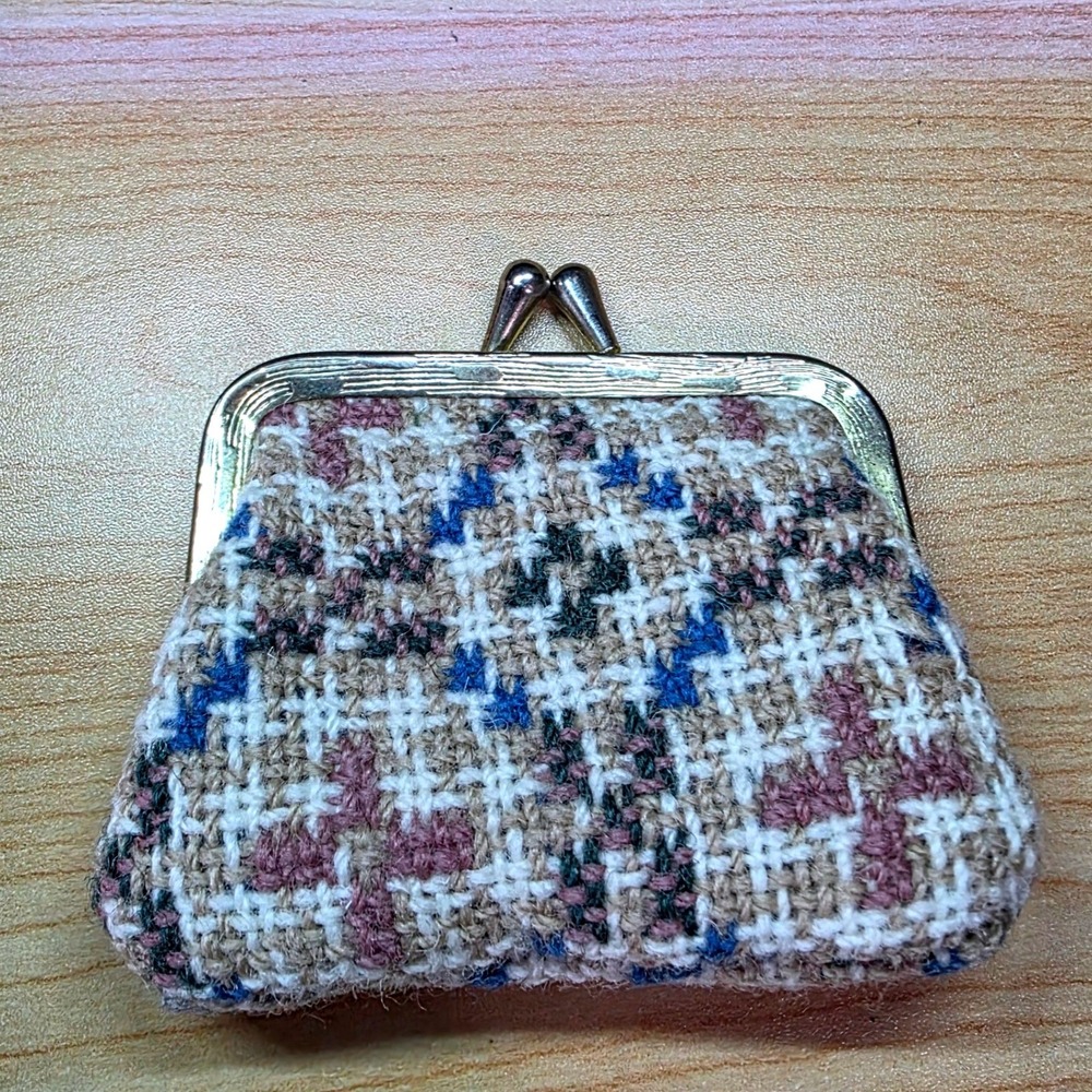 Vintage Welsh Tapestry Wool Coin Purse Kiss Lock Blue Pink Made in Wales